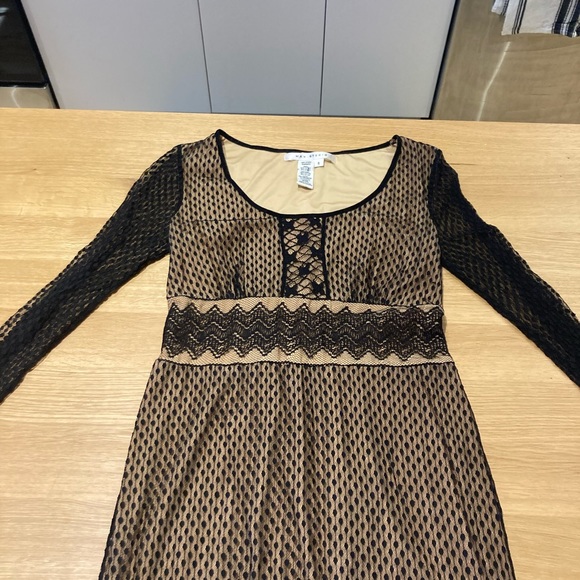 Beautiful dresses for sale - sizes 8 & 6. Selling each for $25 or all for $100. - Picture 5 of 5